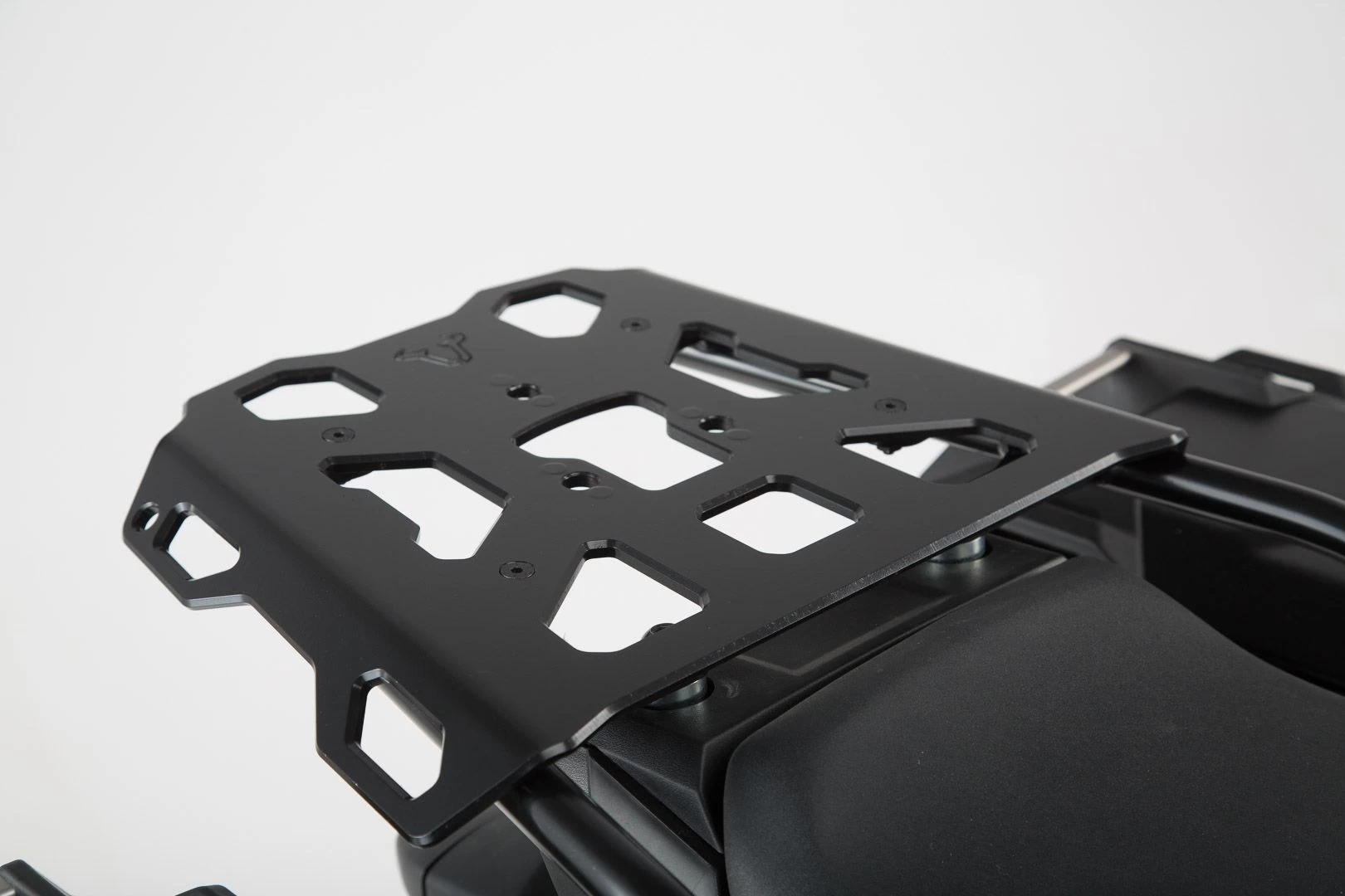 SW-Motech Topkofferrek Aluminium Yamaha Tracer 900 6 SW-Motech Topkofferrek Aluminium Yamaha Tracer 900 - Afbeelding 4